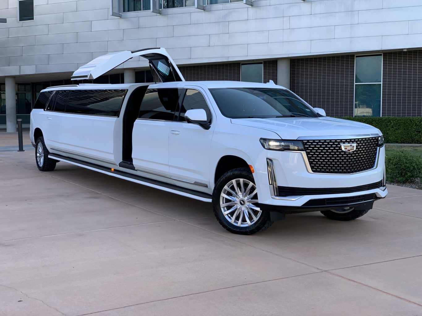 ESVL42 Escalade Limo Dallas