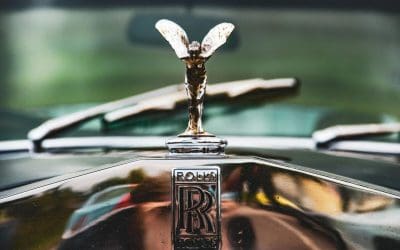 Classic Rentals: Reasons to Arrive in a Rolls Royce