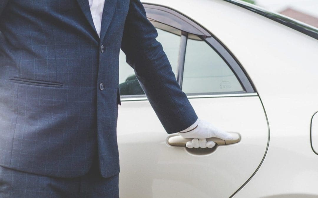 Corporate Travel Planning: Impress Clients With Our Limo Services