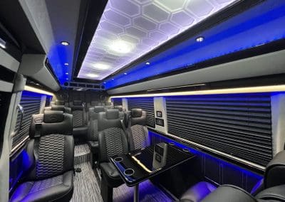 Mercedes Benz Executive Sprinter New - #8