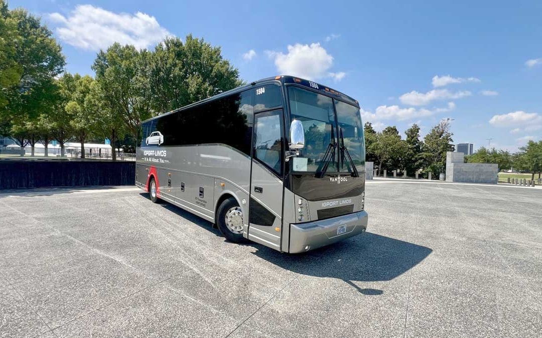 Motor Coach 40 Passengers