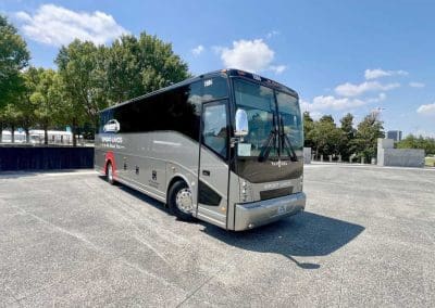 Motor Coach 40 Passengers