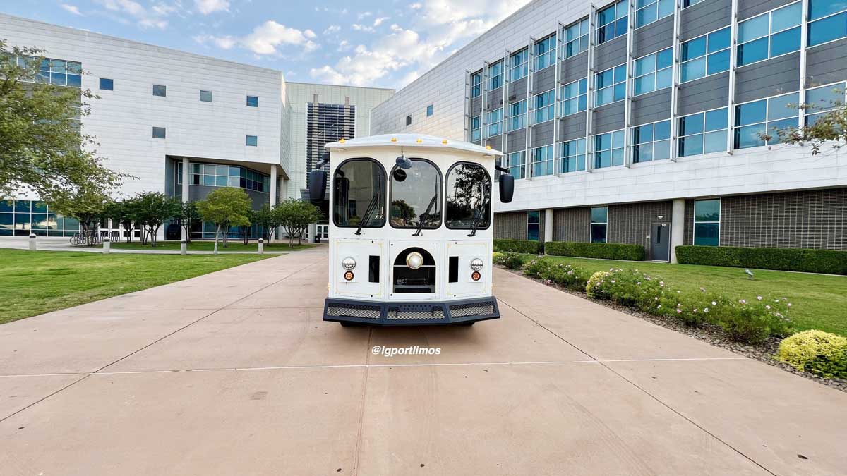 White Trolley Bus White Trolley Bus